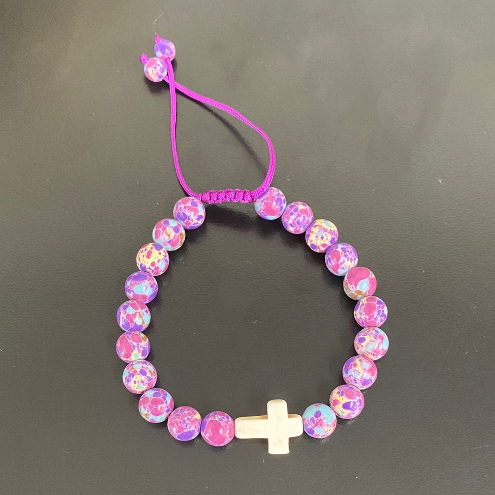 🆕❣️Kids Pink Beaded Bracelet with Cross Charm